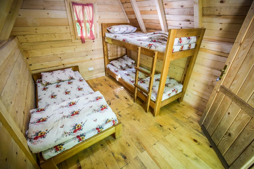 Готель Camp Divlja Rijeka Hum Екстер'єр фото